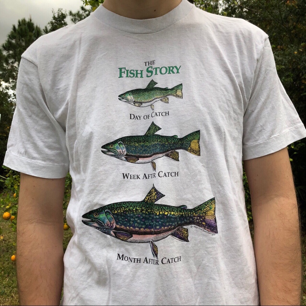 The life of a fish  fish story tee 1990s vintage